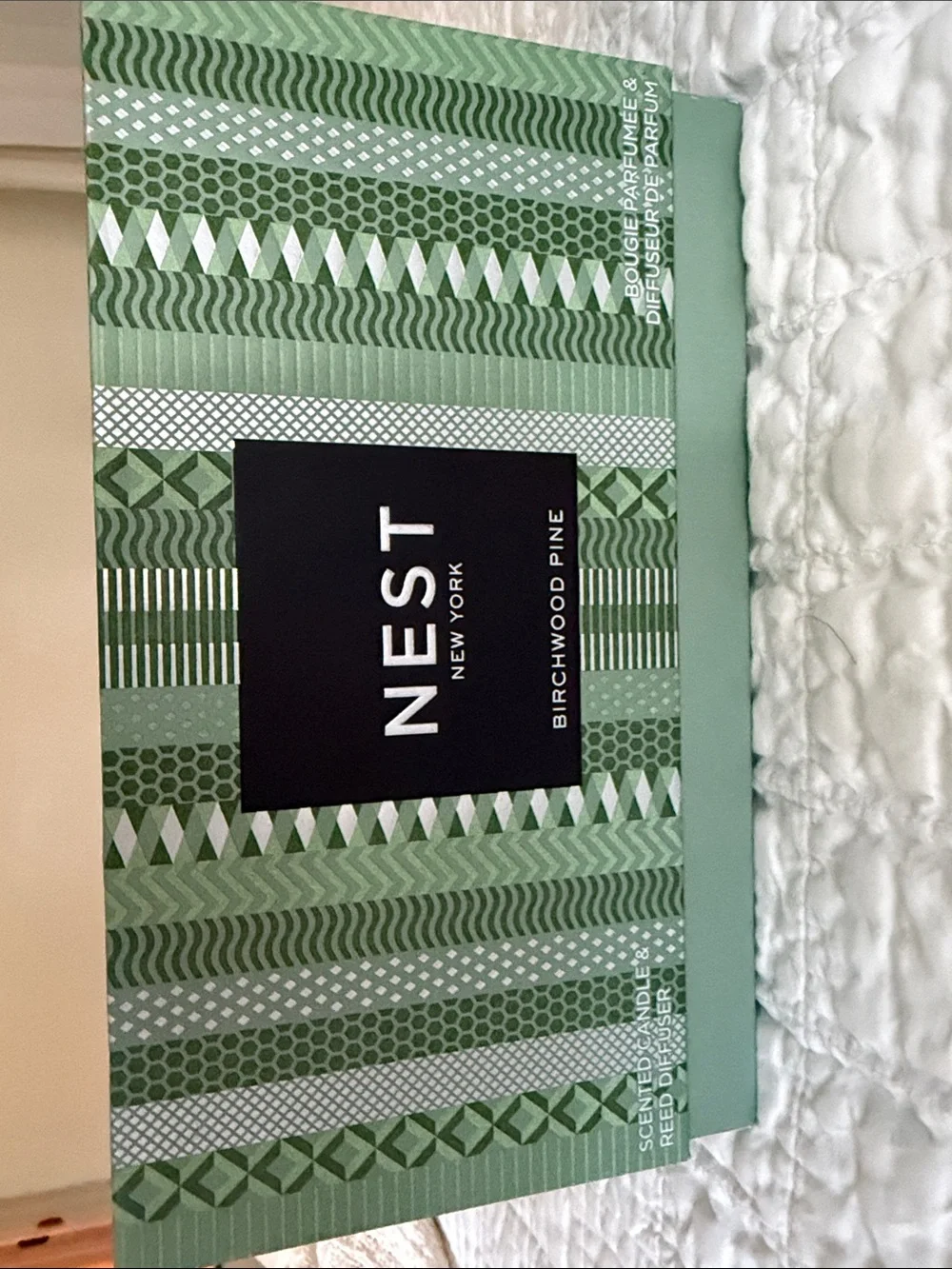 Nest Holiday candle and diffuser set